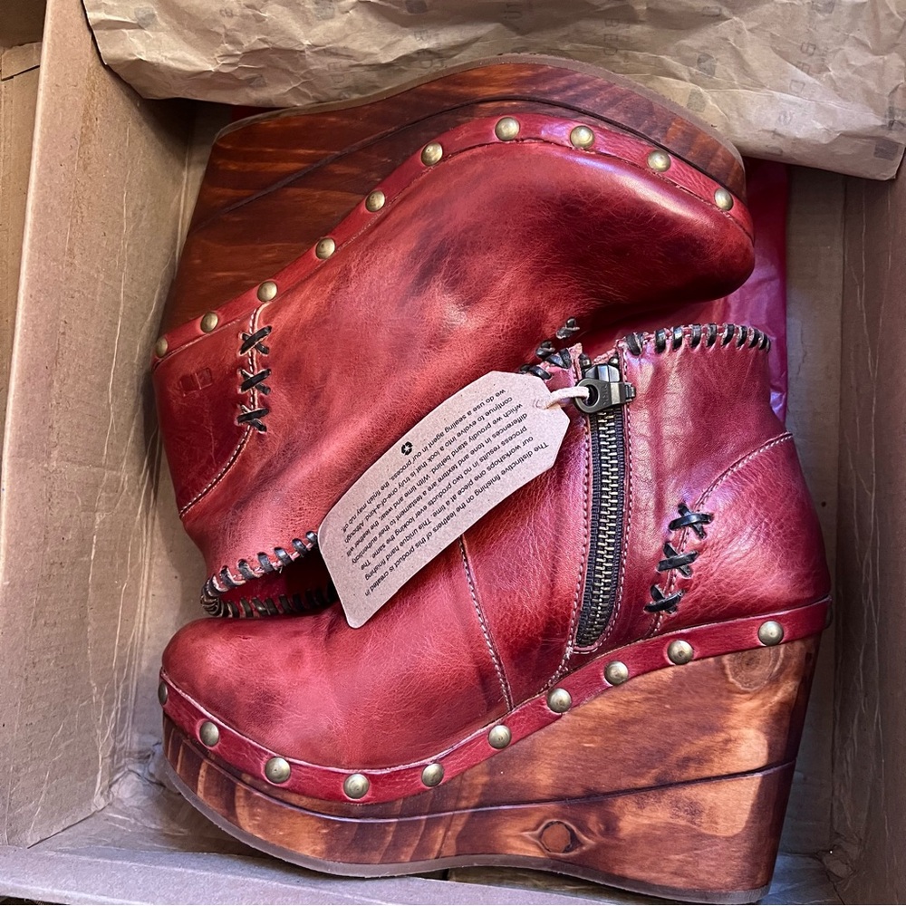 NWT 7.5 BedStu Marina Wedge Platform Heels